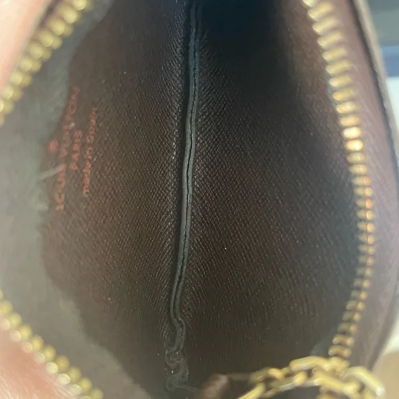 Louis Vuitton Card Holder Key Chain - Picture 6 of 7